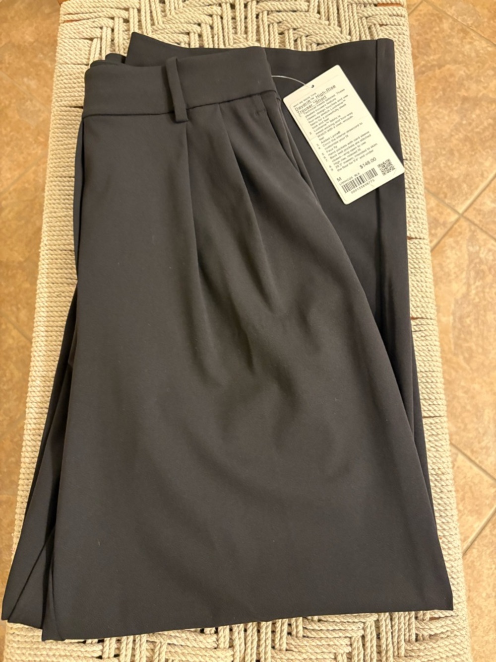 NWT lululemon athletica Women's Black Wide-Leg Pants